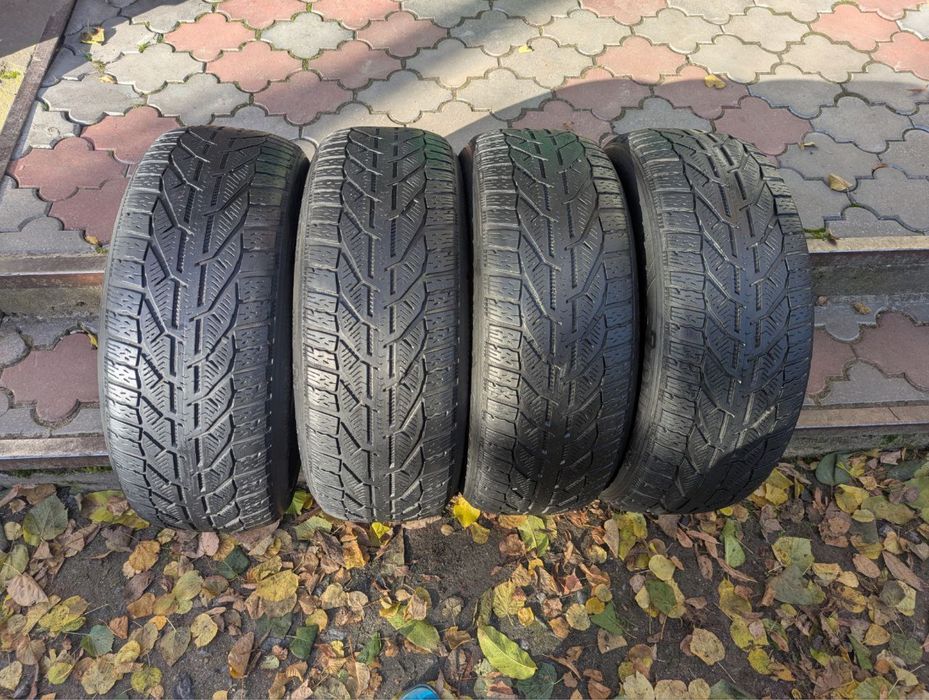Зимові шини “Kormoran” 215/55 R17