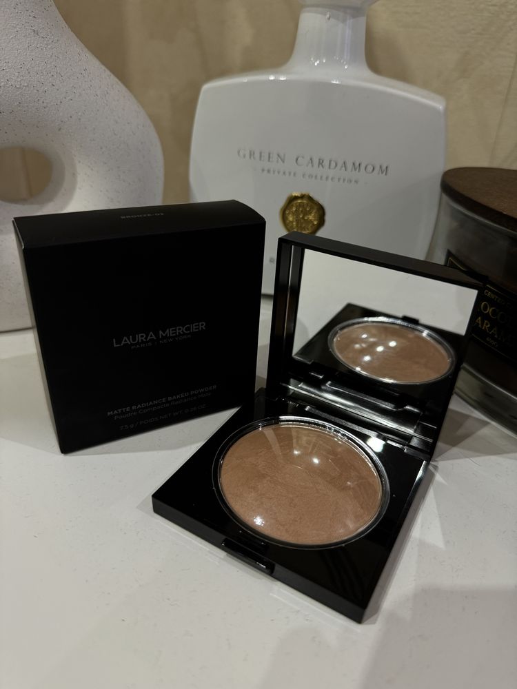 Культовий запечений бронзер Laura Mercier контур скульптор