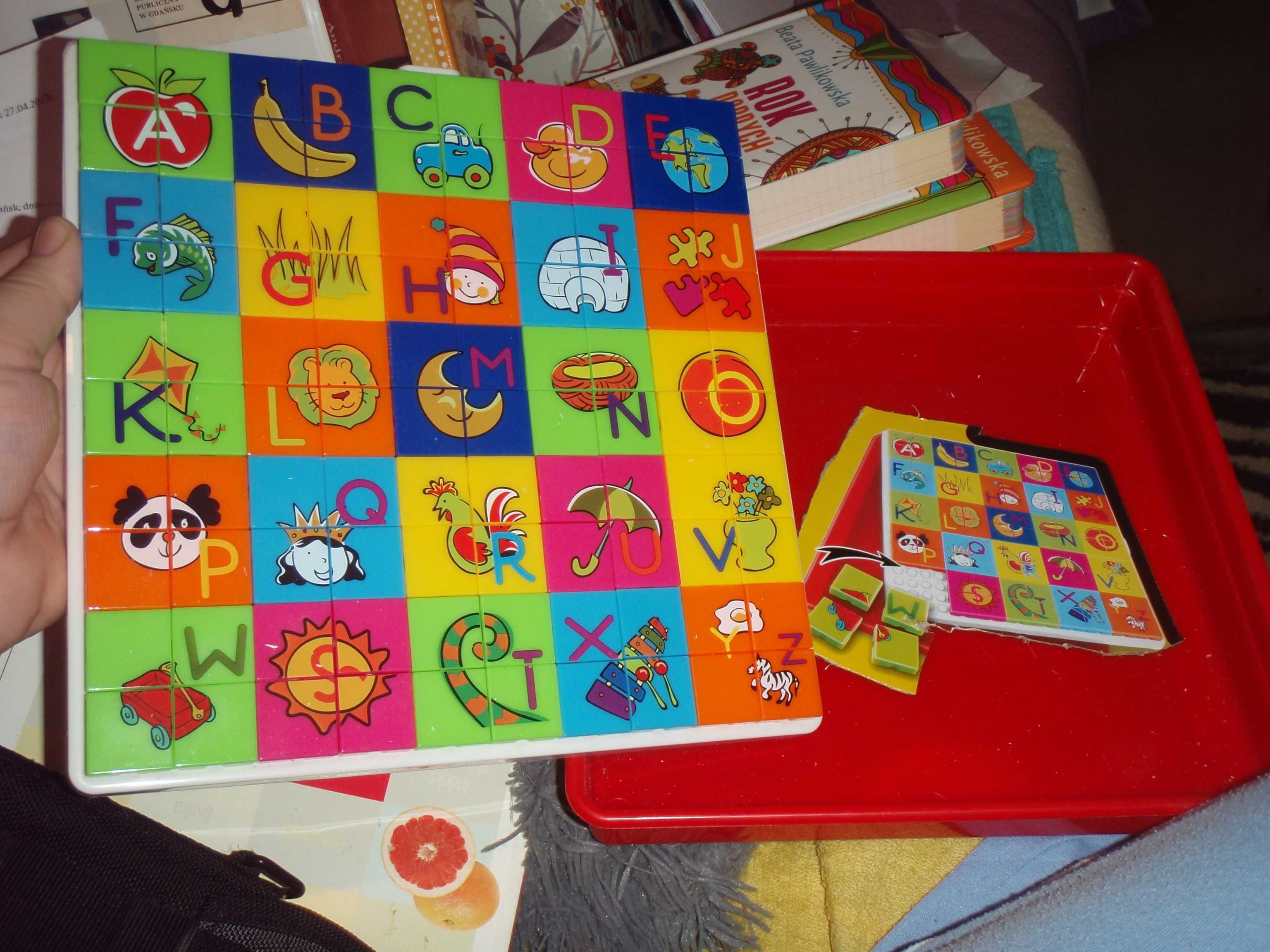 PUZZLE 100 el. klocki angielski ALFABET - 25 liter