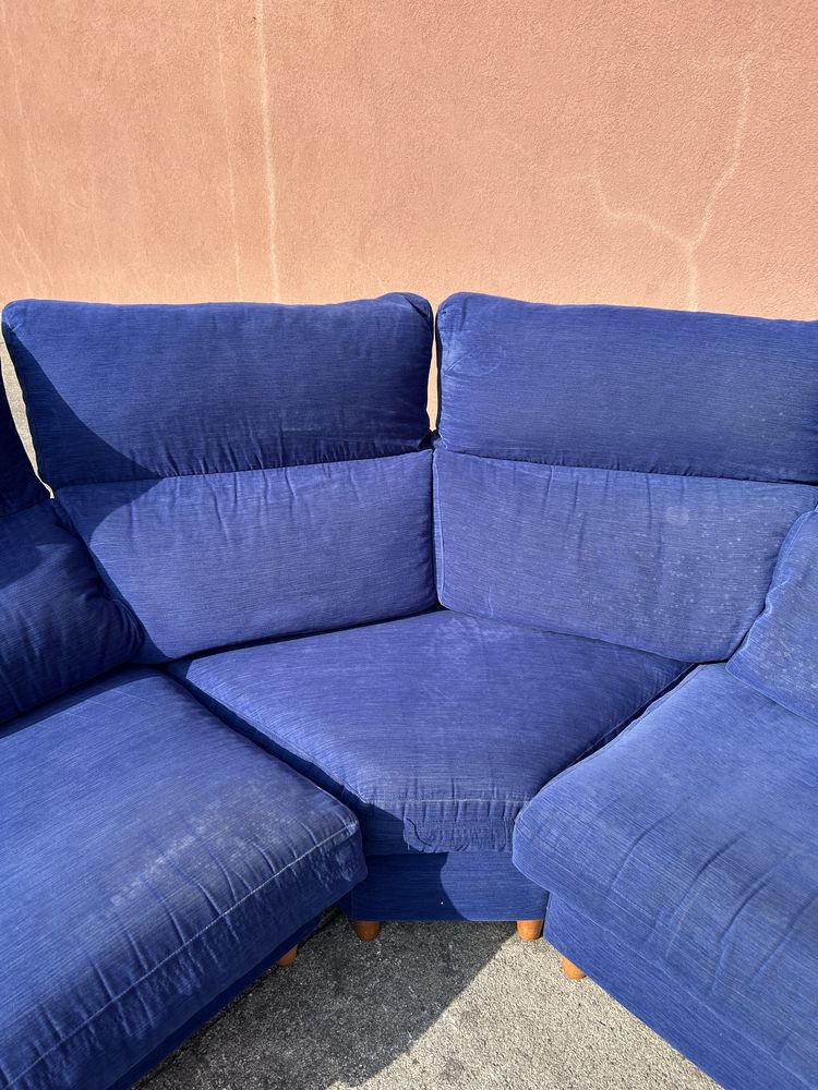 Sofá de Tecido Azul