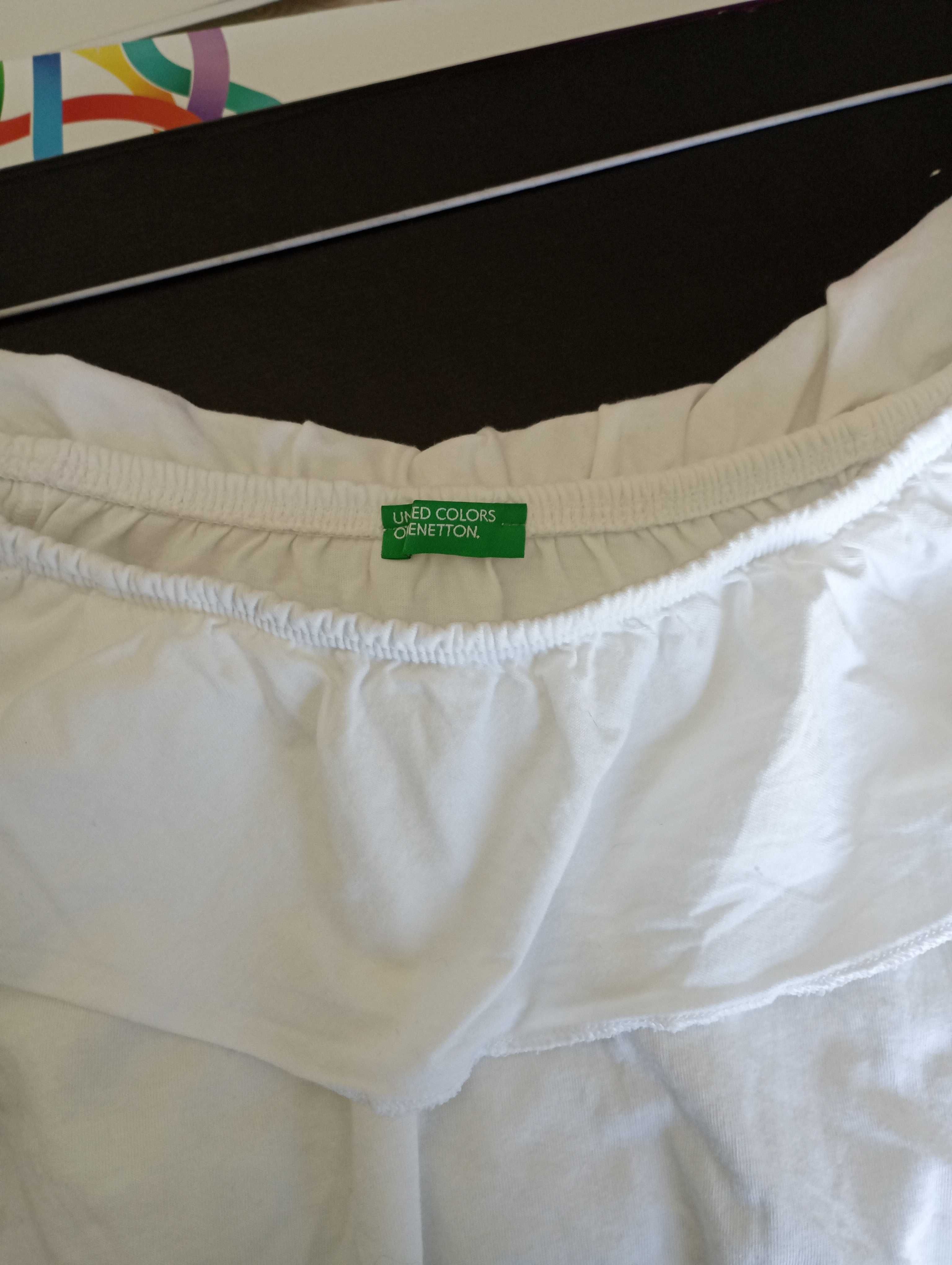 Top branco Benetton com folho 14 anos