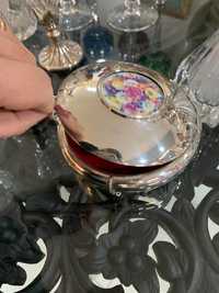 Caixa guarda joias em prata com medalhao com pintura manual
