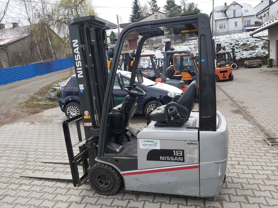 Wózek widłowy elektryczny Nissan 1N1L18Q, 1,75t, 2008r, Triplex 5,15m