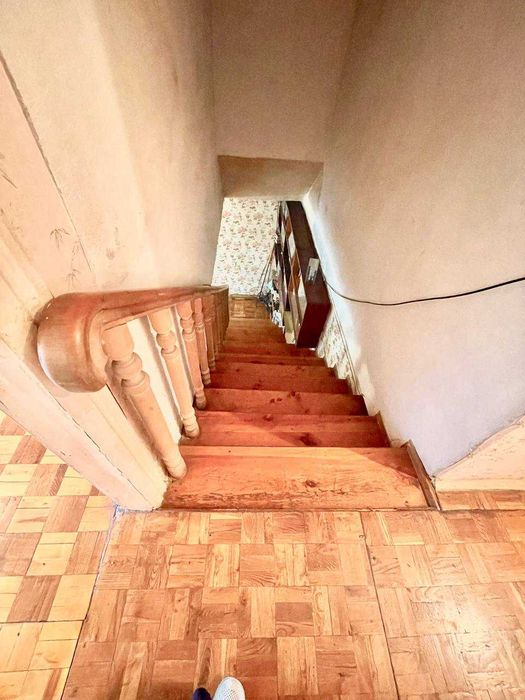 Продам  велику 3к квартиру  пр О.Поля 1/9 низ Кірова