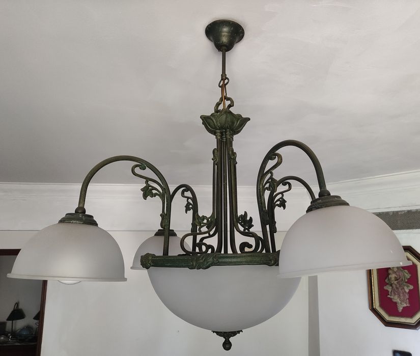 Candeeiro de Teto possibilidade até 6 Lâmpadas - Metal e Vidro Opaco