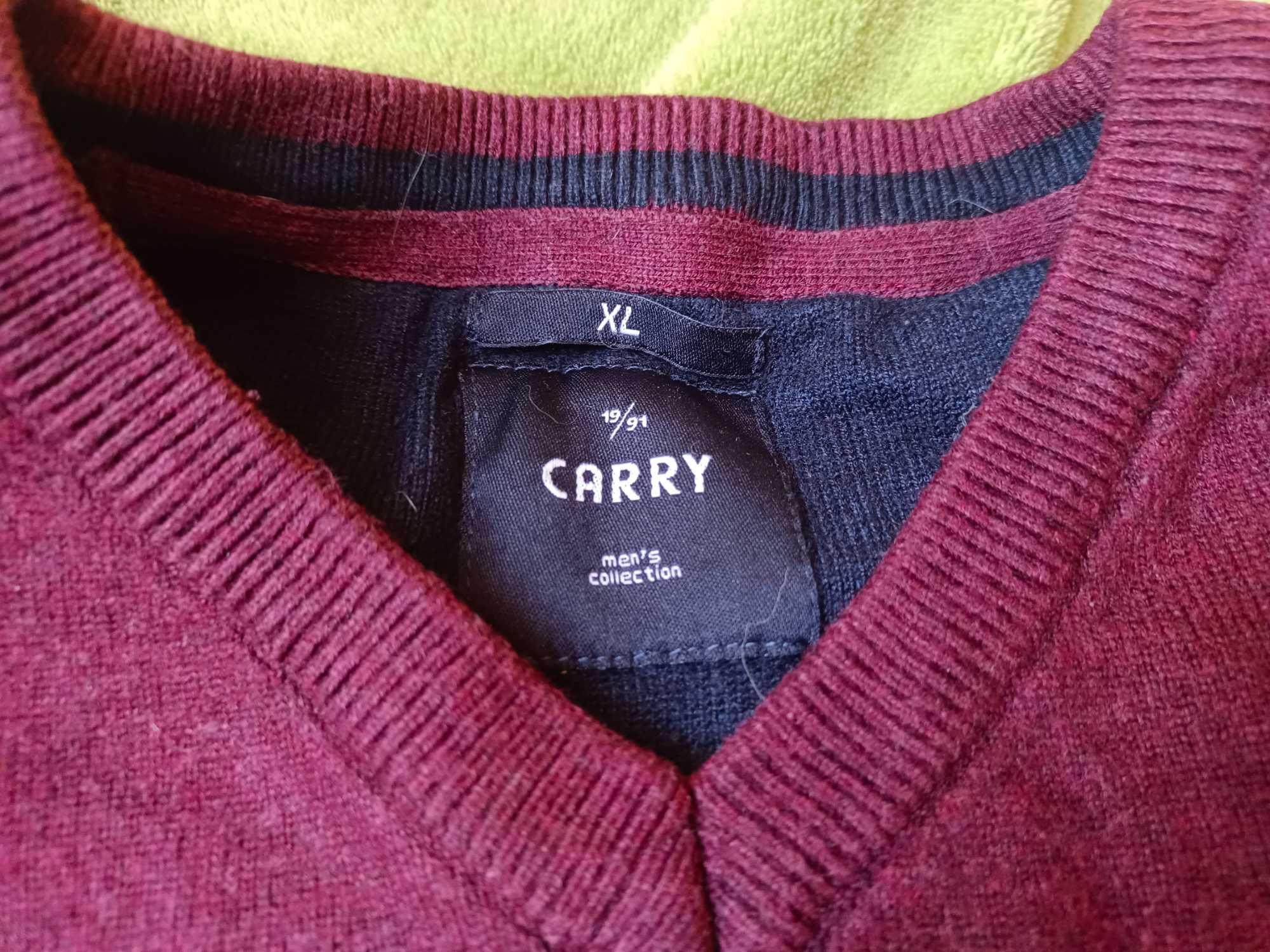 Zestaw trzech swetrów Carry Reserved plus koszula w kratę gratis L XL