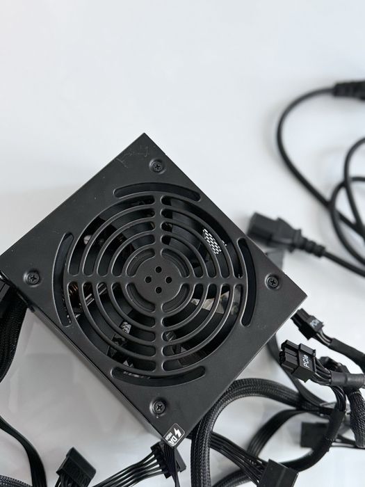 Zasilacz Corsair CV650