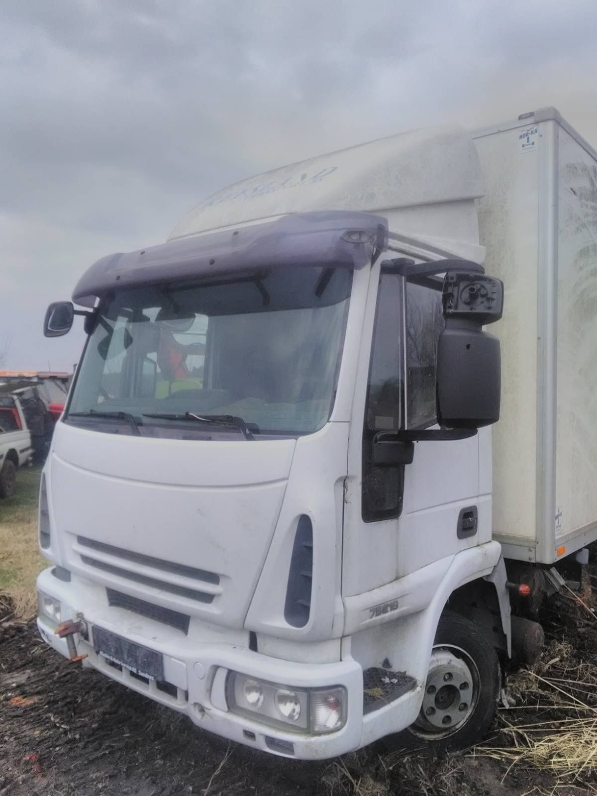 Kabina Iveco 75E18