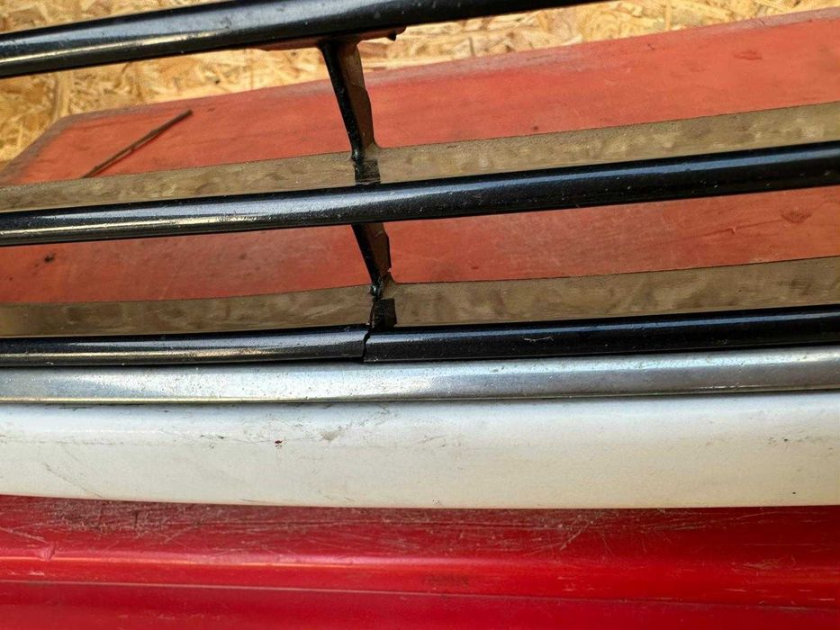 Toyota Auris II 2 lift 15-18 zderzak przedni przód orginał cały