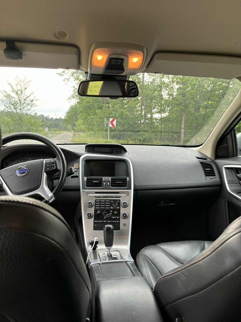 Volvo XC60 D5 2.4 Diesel Automat -2010 -Stan bdb
 Cena: 46 500