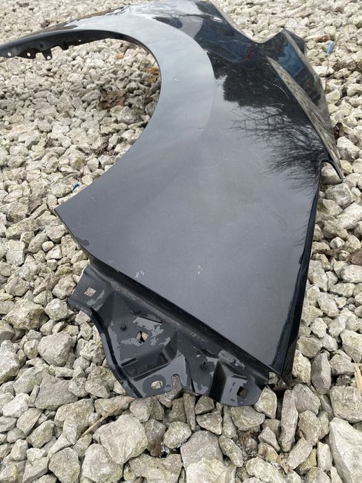 błotnik przod prawy przod Nissan Leaf II