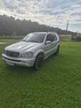 sprzedam samochód marki mercedes ML 270 CD1