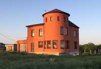 Частный дом из красного кирпича с.Бурлачья Балка