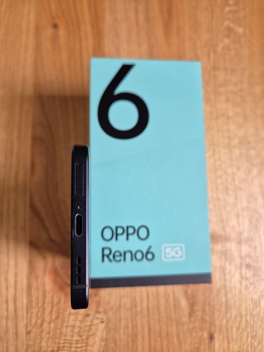 OPPO Reno6 5G – 8/128GB, bardzo dobry stan, komplet zestawu.