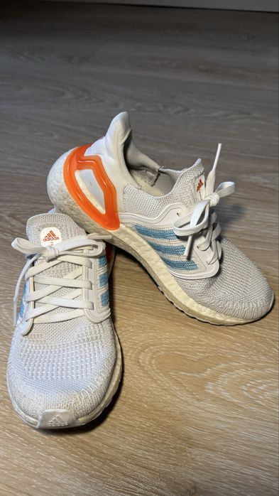Кросівки для бігу Adidas UltraBOOST/Адідас