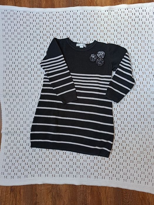 Zestaw ubrań dla dziewczynki 122