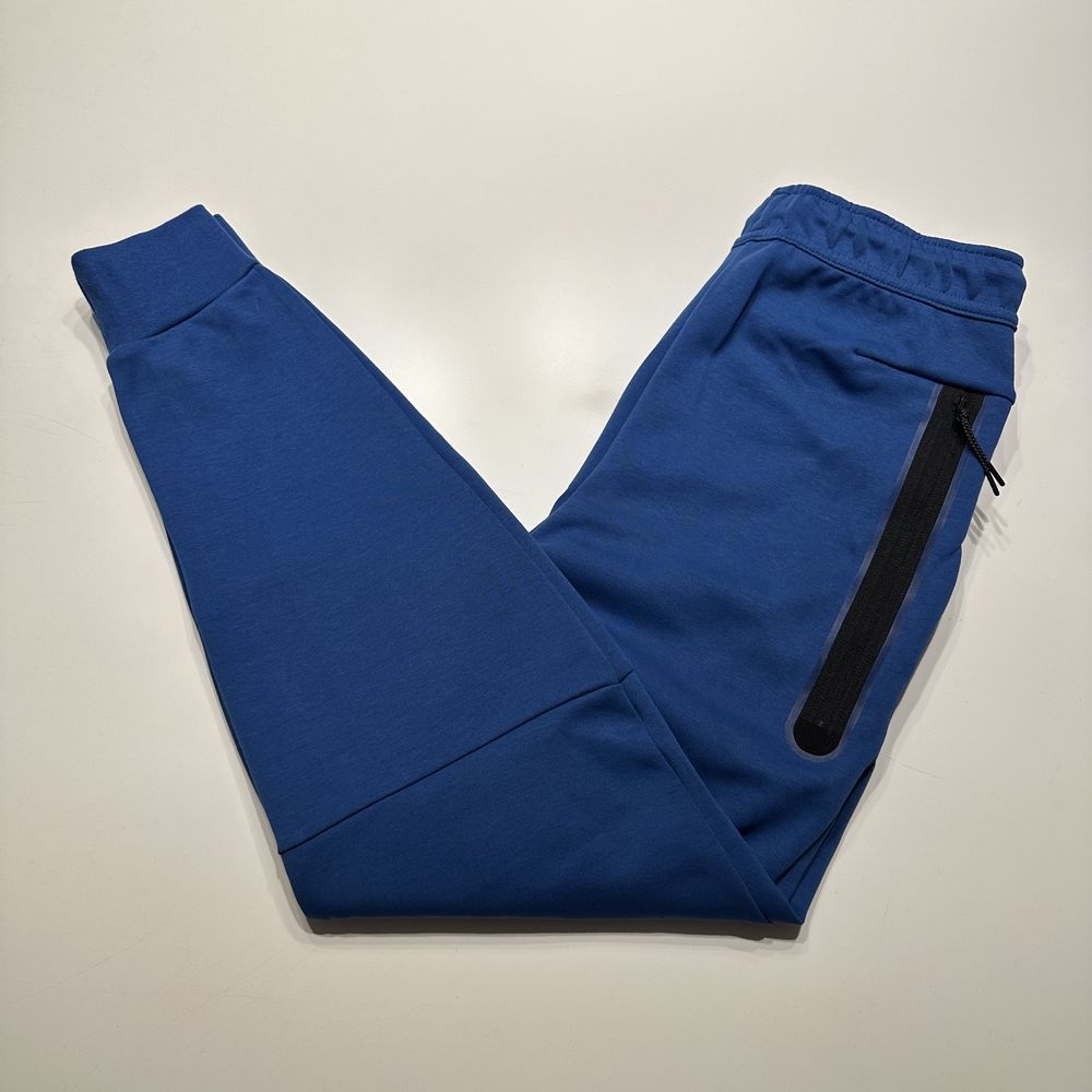 Nike TF Sportswear Joggers (S) DS