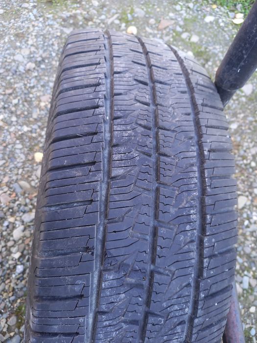 Opony wielosezonowe  235x65 R16C