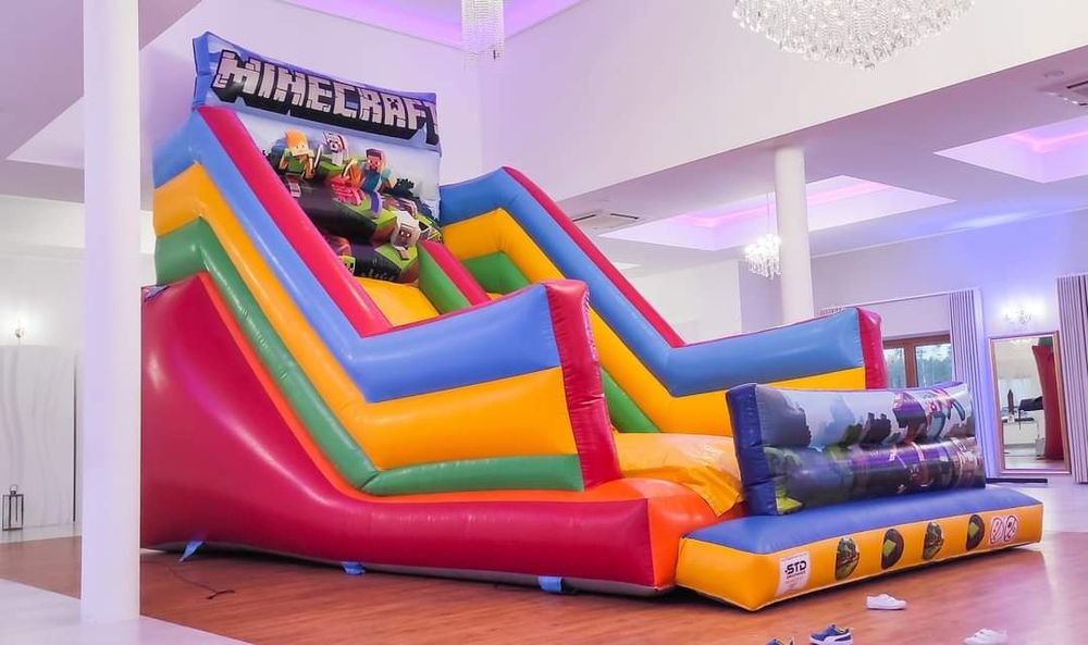 dmuchaniec, dmuchańce, dmuchana zjeżdżalnia, dmuchany zamek