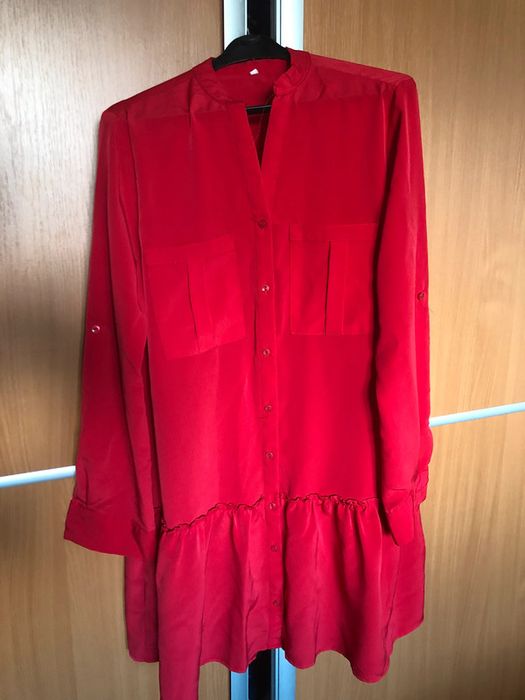 Sukienka czerwona, lużna.