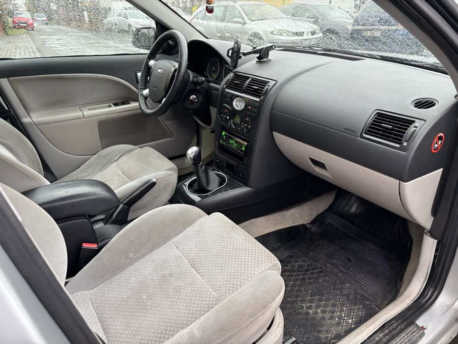 Ford mondeo 1.8 gaz
