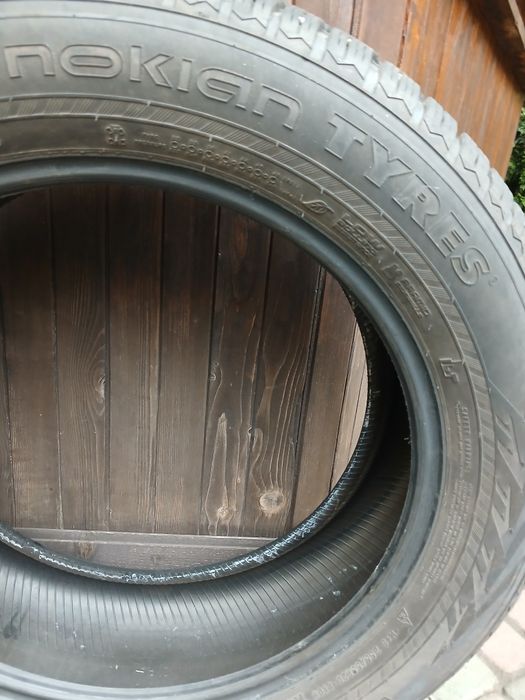 Шини 255 / 55  R20