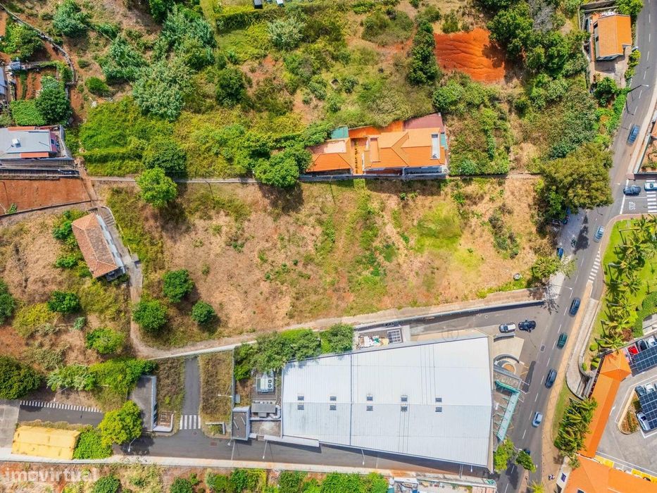 Terreno Industrial de 5070m2 no Funchal