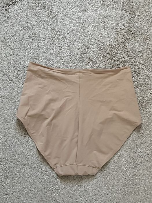 Lindex beżowe majtki wyszczuplające bielizna wyszczuplająca 40/42
