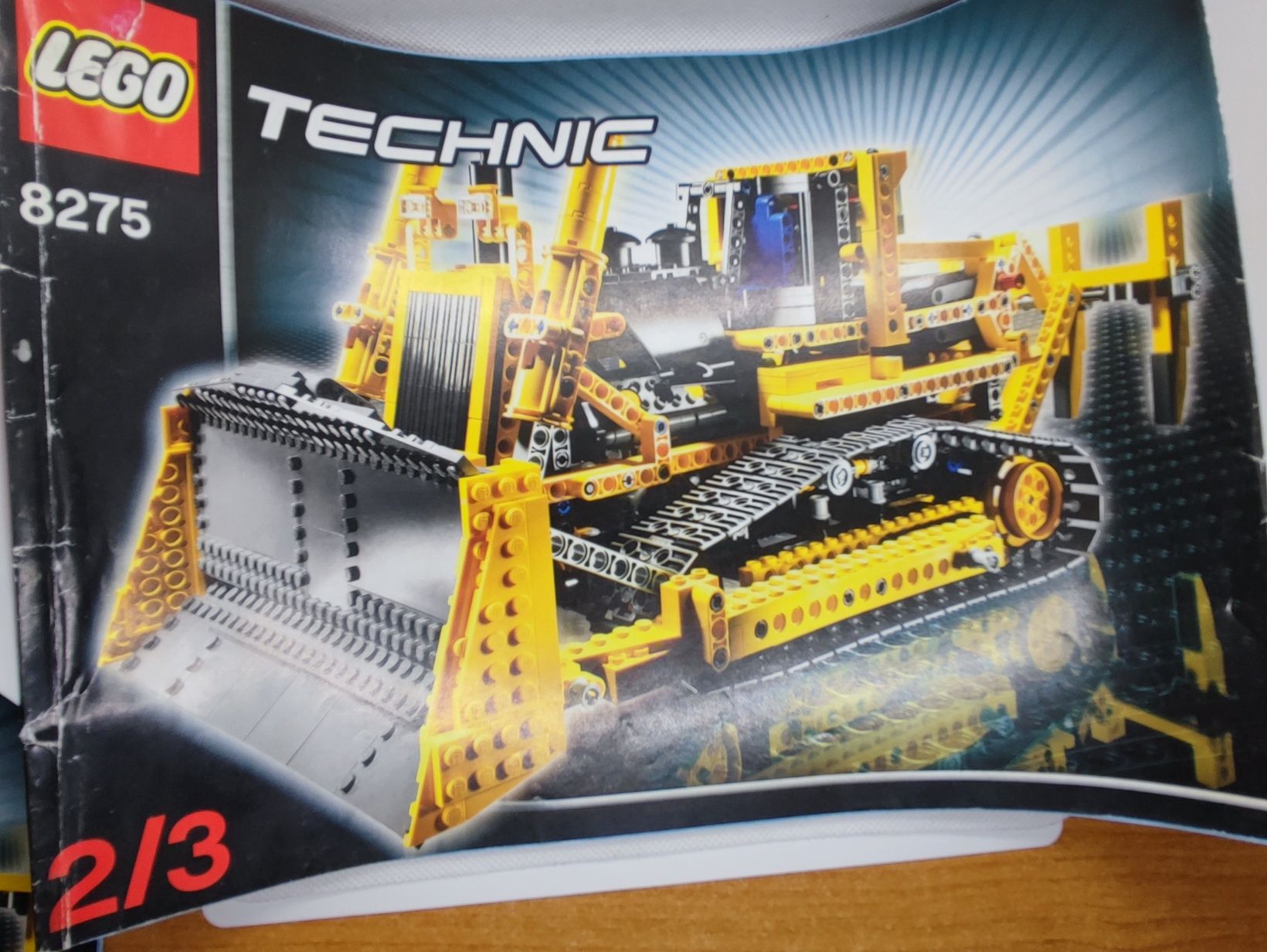 LEGO® 8275 Technic - Buldożer z silnikiem