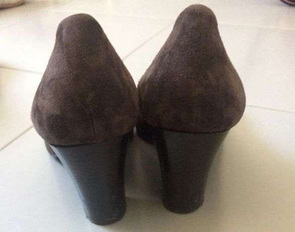 Sapatos castanhos de senhora (tam 37)
