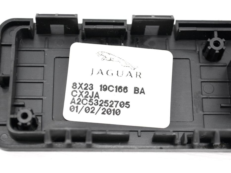 Прикурювач JAGUAR XF X250 2008-2011 8X2319C166BA