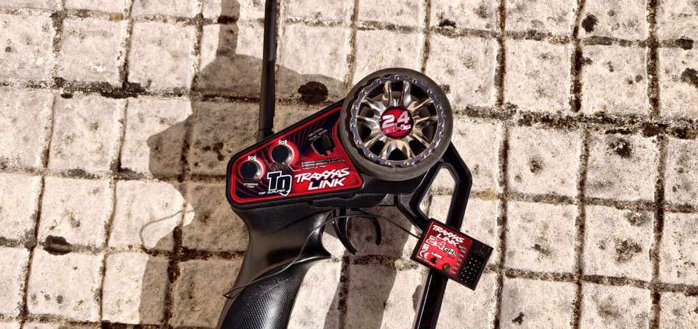 Comando RC (Radio Control) Traxxas TQ 2.4ghz + Receptor
