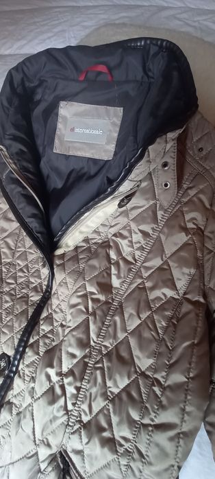Parka de senhora. Se comprar outra do anúncio faço 20€ cada