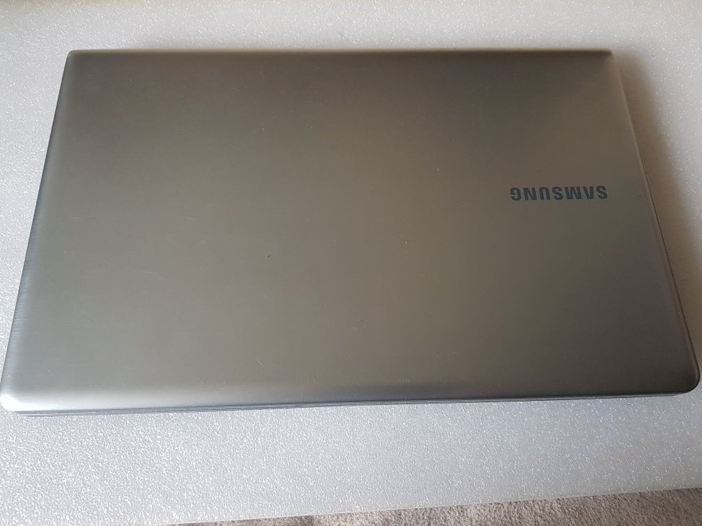 Matryca 17.3 Samsung 350E zklapą lub bez