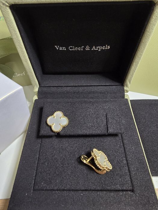 Золотые сережки Van Cleef