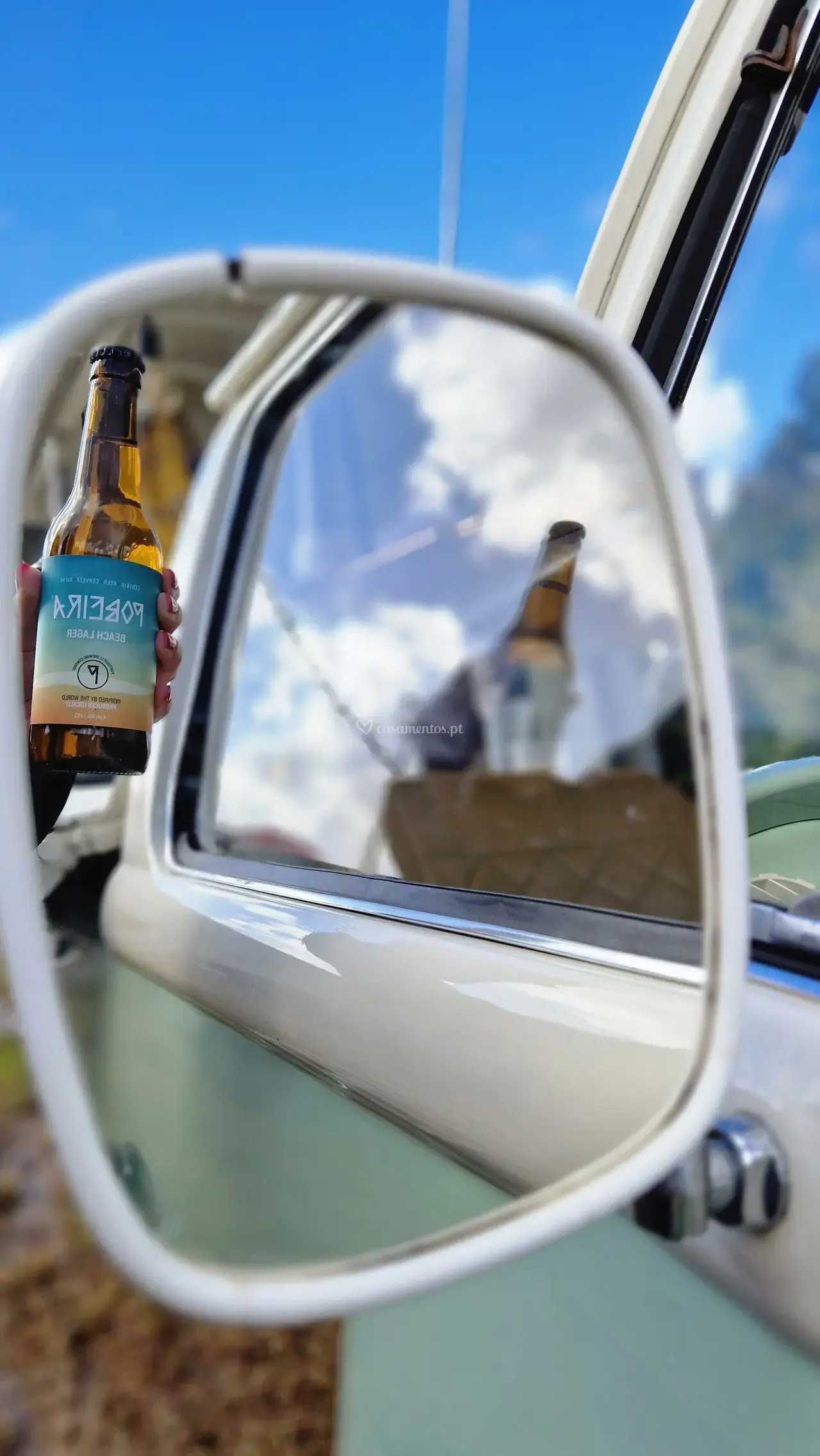 Carrinha pão-de-forma VW T2 1975 - o bar perfeito para as tuas festas!