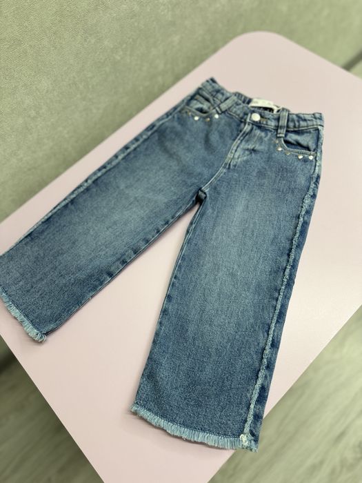 Продам джинсы Zara на девочку