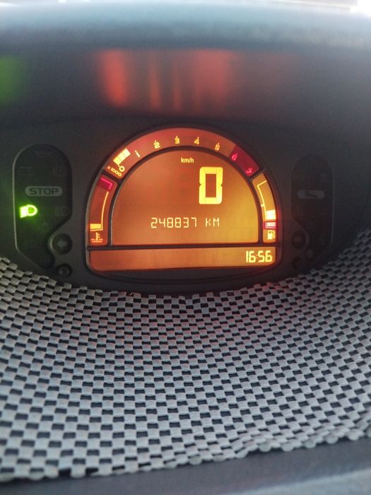 Рено модус 2007р.