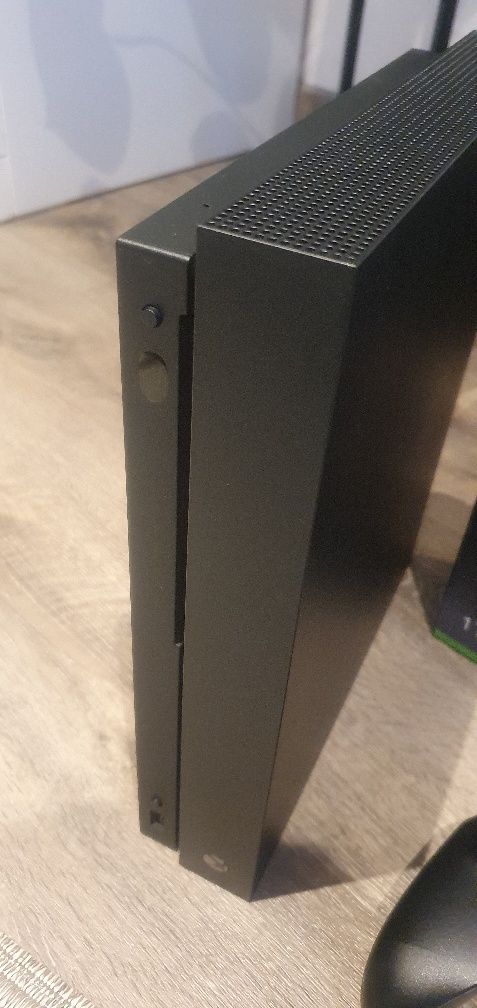 Xbox one X  jak NOWY !