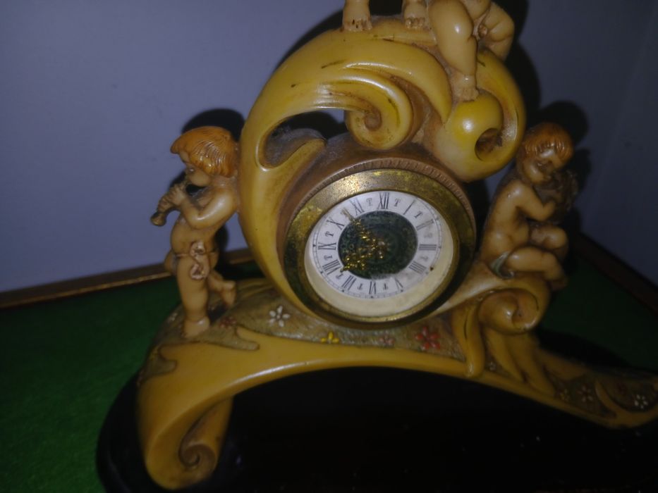 Relógios antigos a corda 50 €