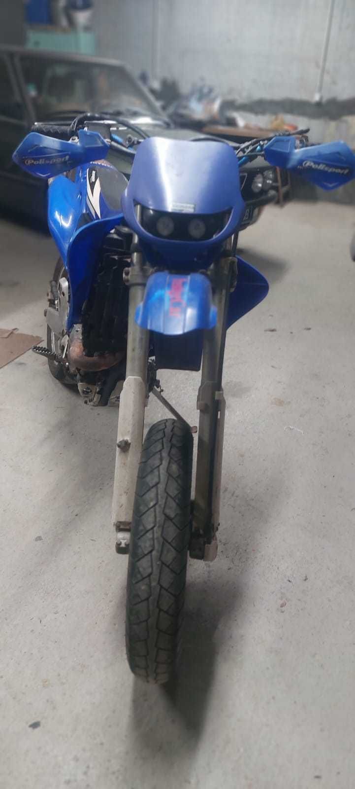 Wr 400 F . Supermotard  e também  jantes de enduro. Revisão feita.