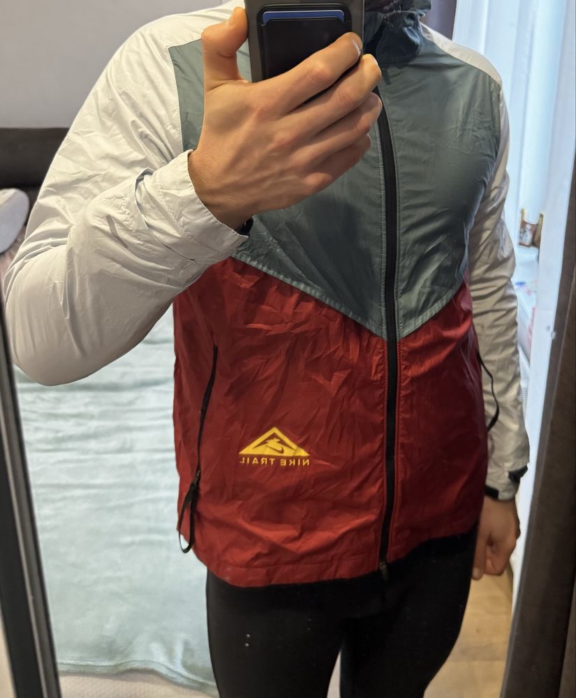 Куртка вітровка Nike Windrunner Trail Running Jacket