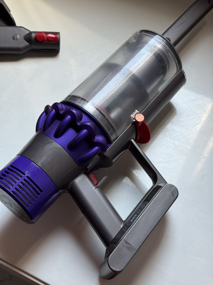 Пилосос Dyson v10