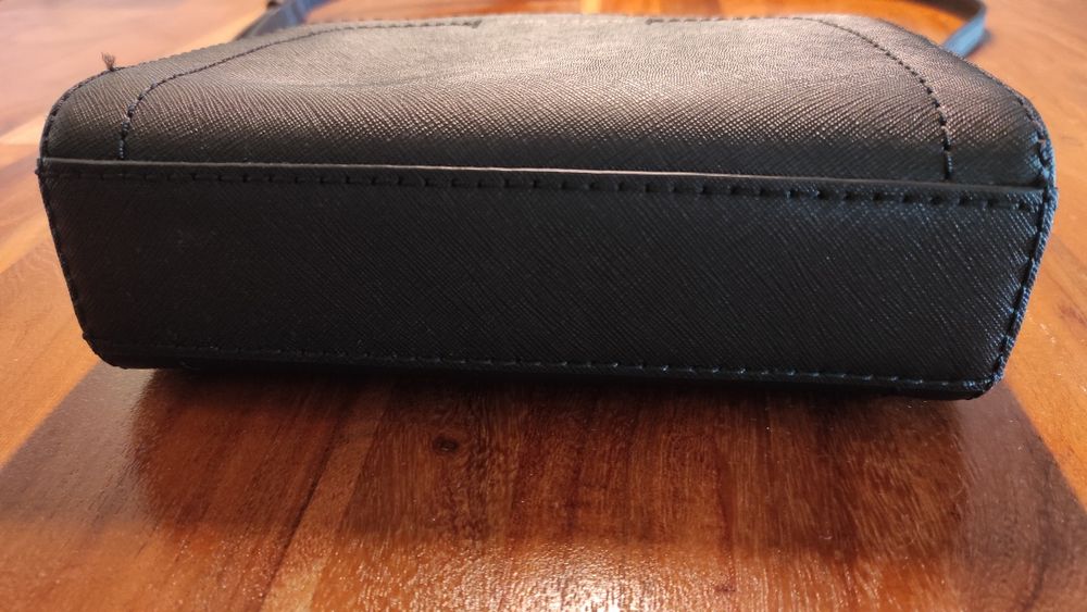 Mala Marc Jacobs de pele como nova