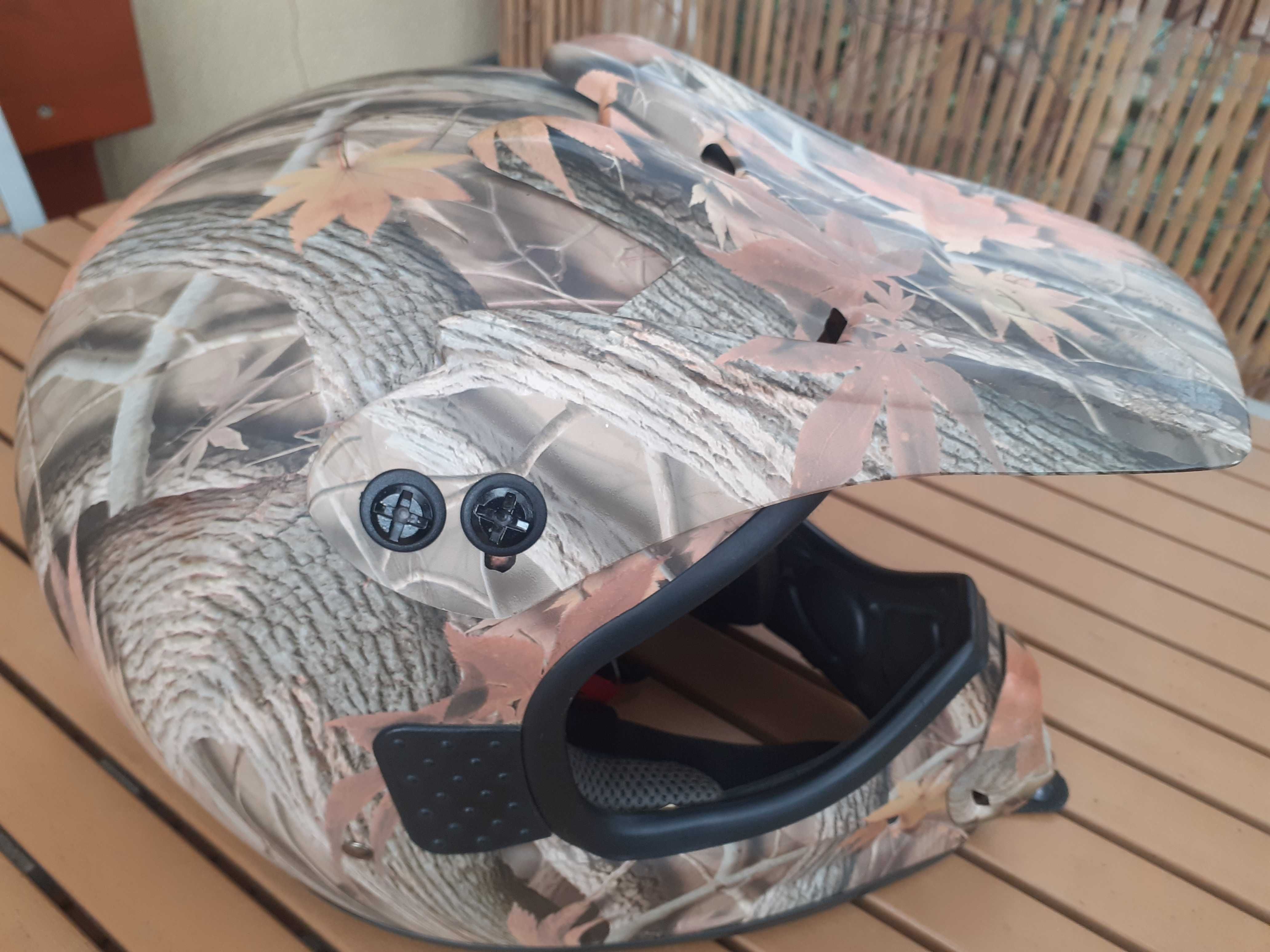 Kask  XL  quad/cross maskujące wzory
