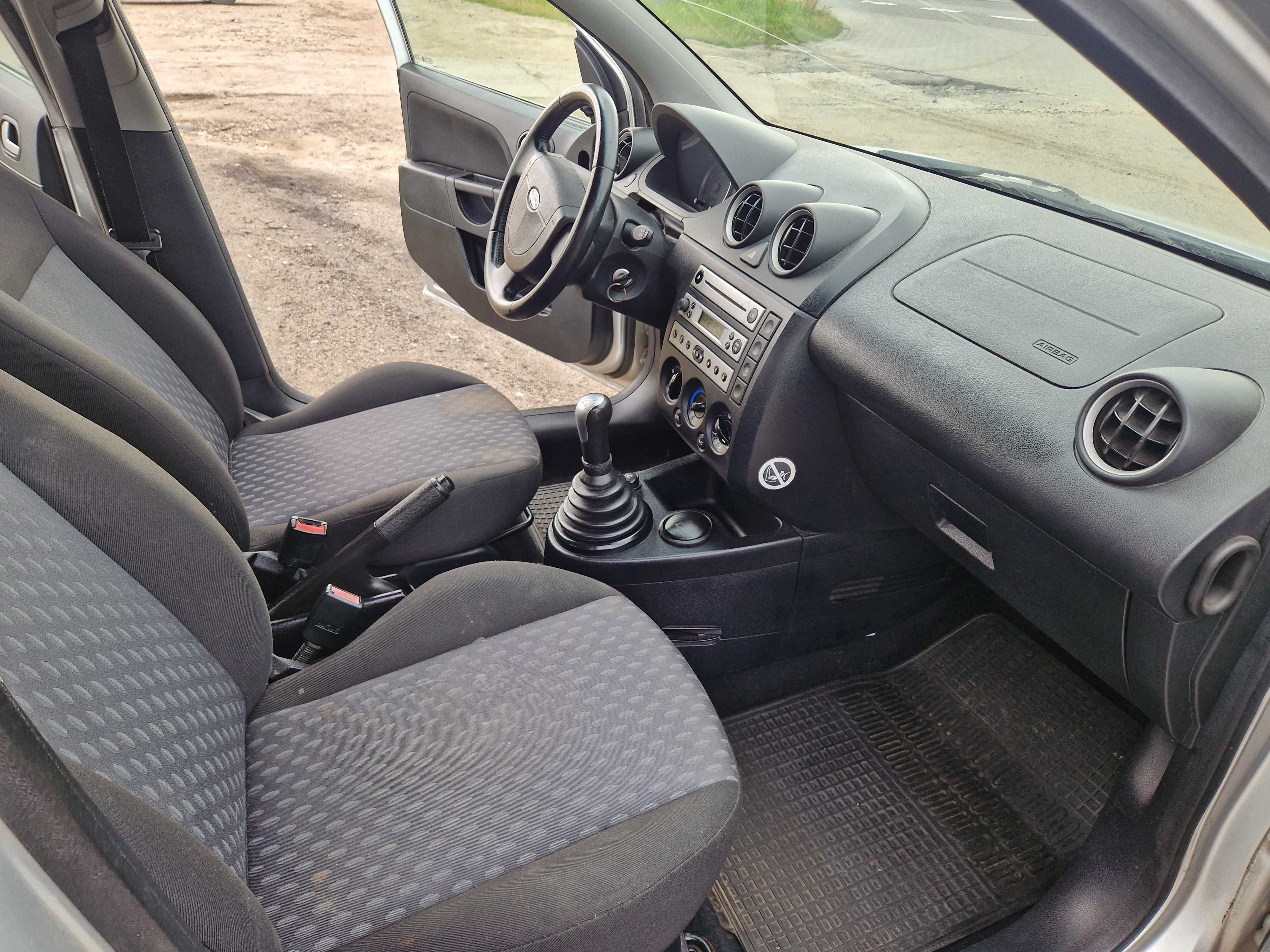 Ford Fiesta z Niemiec ! Zarejestrowany ! Benzyna ! 5 Drzwi !