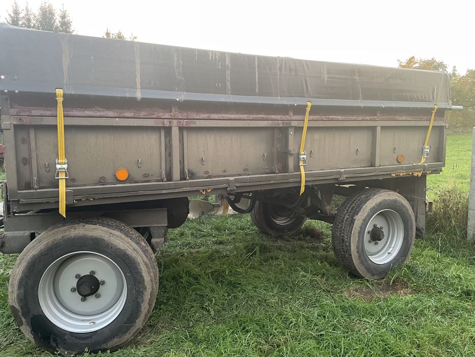 Przyczepa D46 z wojska zarejestrowana
