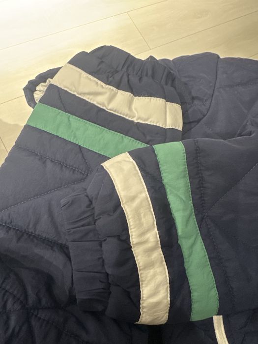 Продам фирменную куртку Benetton для мальчика