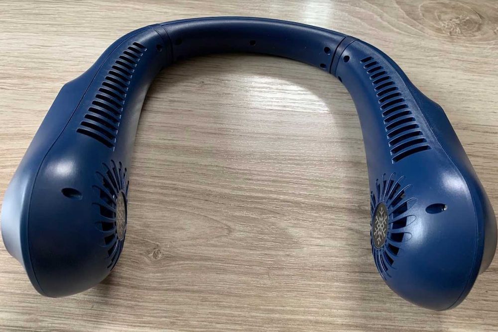 Wiatrak na szyję, wentylator na kark, hit w Japonii na upały