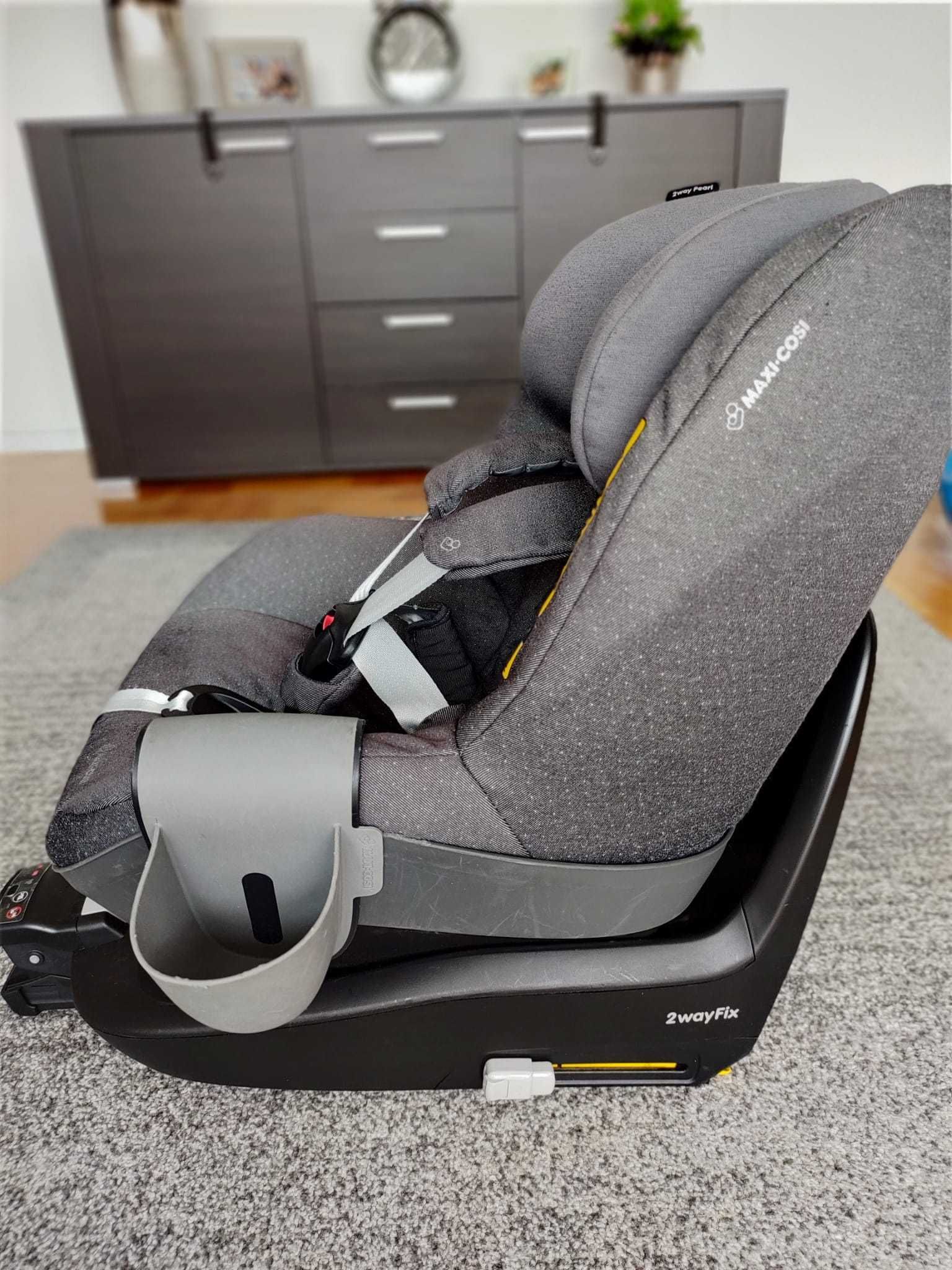 Maxi Cosi Pearl + baza isofix + uchwyt na kubek